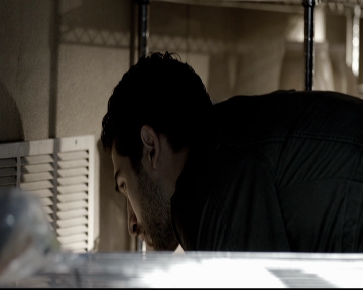 VampireDiariesWorld-dot-org_5x22Home1353.jpg