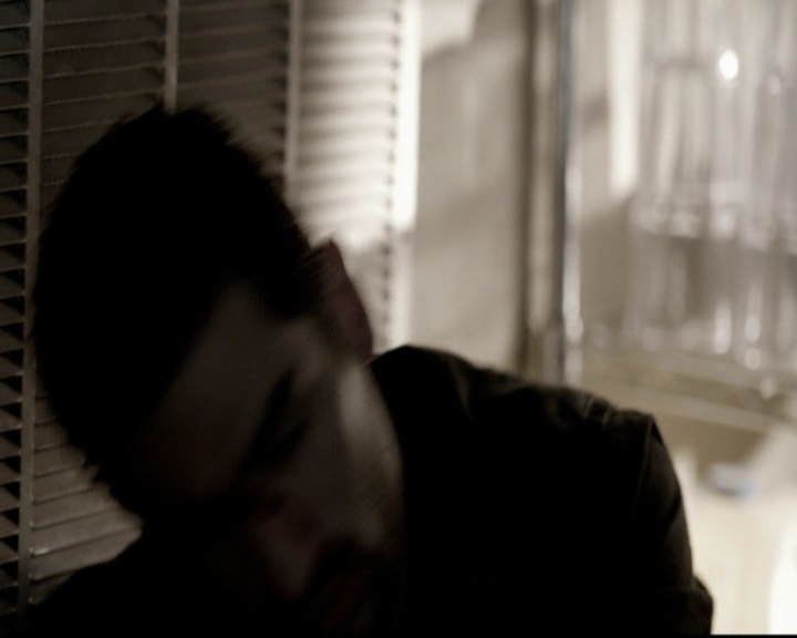 VampireDiariesWorld-dot-org_5x22Home1356.jpg