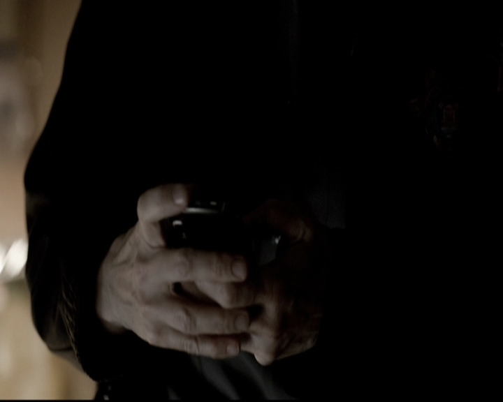 VampireDiariesWorld-dot-org_5x22Home1360.jpg