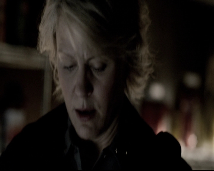 VampireDiariesWorld-dot-org_5x22Home1363.jpg
