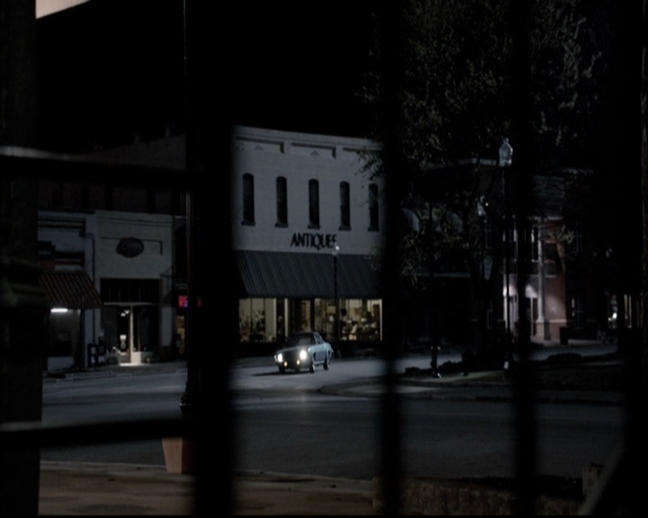 VampireDiariesWorld-dot-org_5x22Home1448.jpg