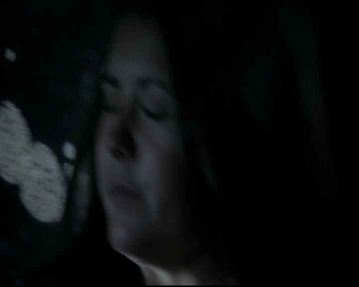 VampireDiariesWorld-dot-org_5x22Home1464.jpg