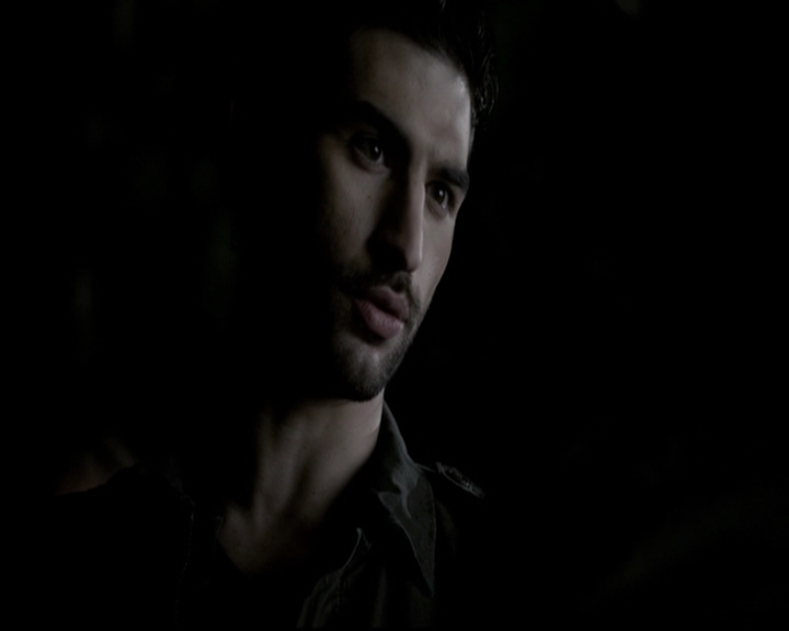 VampireDiariesWorld-dot-org_5x22Home1510.jpg
