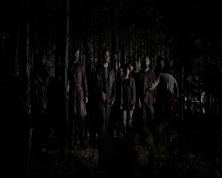 VampireDiariesWorld-dot-org_5x22Home1513.jpg