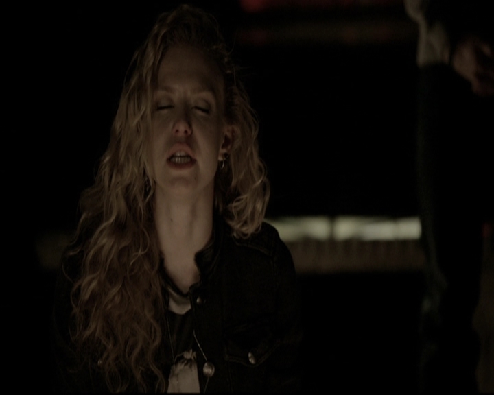 VampireDiariesWorld-dot-org_5x22Home1515.jpg