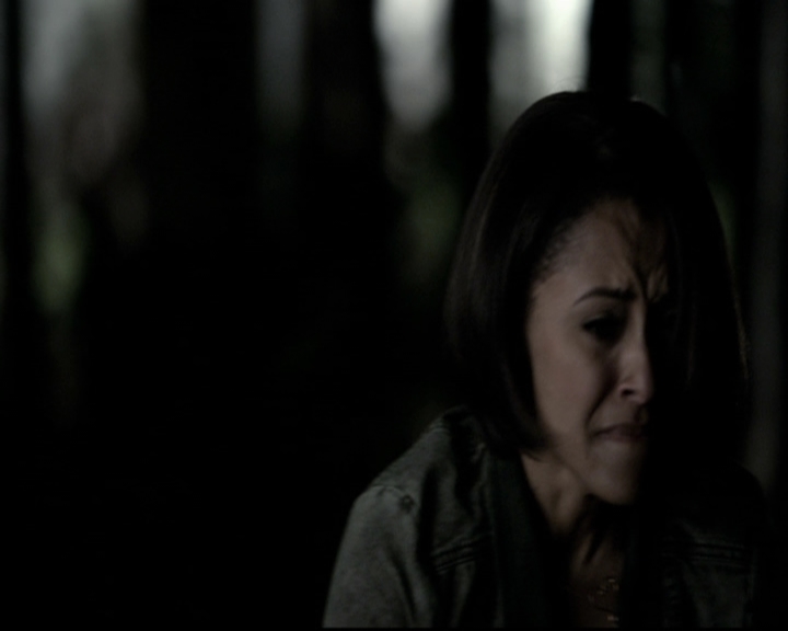 VampireDiariesWorld-dot-org_5x22Home1521.jpg