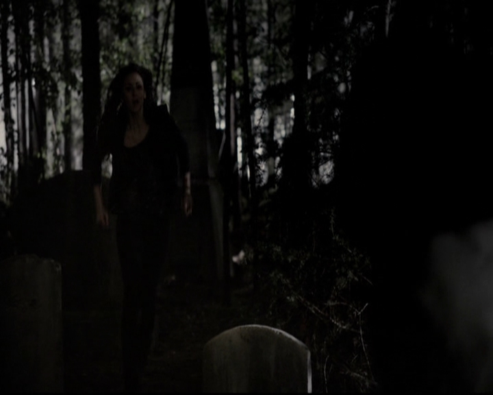 VampireDiariesWorld-dot-org_5x22Home1523.jpg