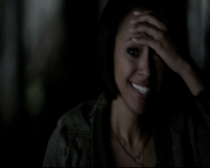 VampireDiariesWorld-dot-org_5x22Home1524.jpg