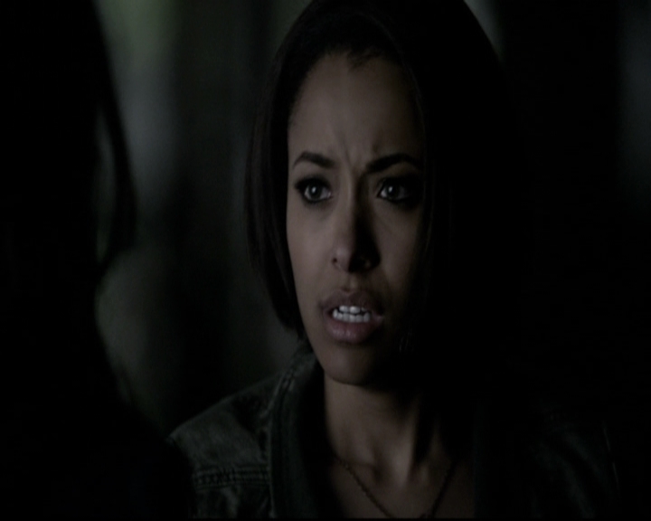 VampireDiariesWorld-dot-org_5x22Home1530.jpg