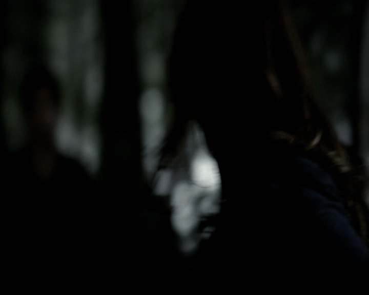 VampireDiariesWorld-dot-org_5x22Home1532.jpg