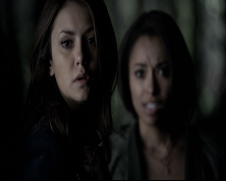 VampireDiariesWorld-dot-org_5x22Home1533.jpg