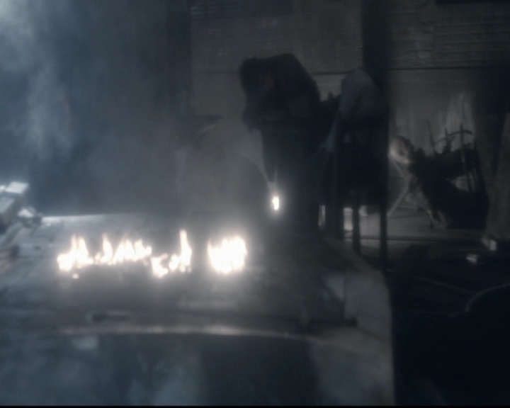 VampireDiariesWorld-dot-org_5x22Home1546.jpg
