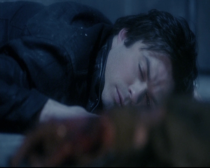VampireDiariesWorld-dot-org_5x22Home1585.jpg