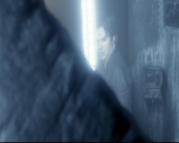 VampireDiariesWorld-dot-org_5x22Home1597.jpg