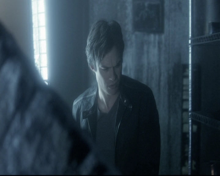 VampireDiariesWorld-dot-org_5x22Home1601.jpg