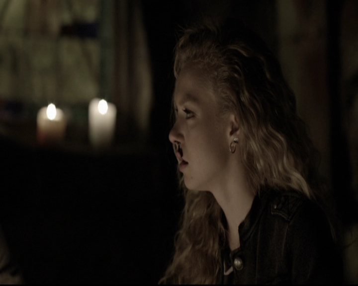 VampireDiariesWorld-dot-org_5x22Home1663.jpg