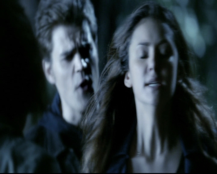 VampireDiariesWorld-dot-org_5x22Home1751.jpg