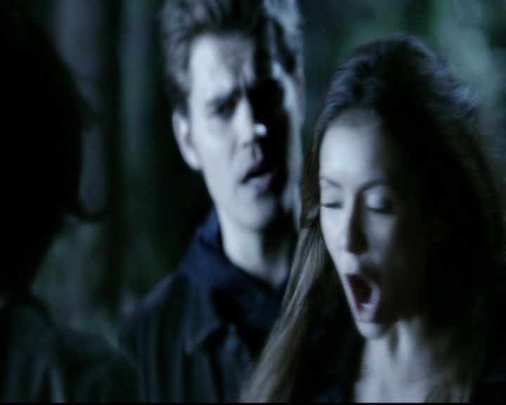 VampireDiariesWorld-dot-org_5x22Home1752.jpg