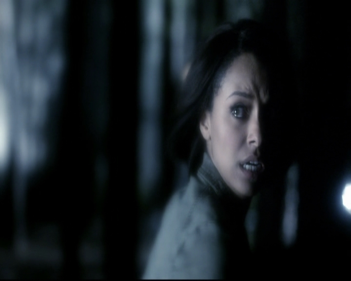 VampireDiariesWorld-dot-org_5x22Home1802.jpg