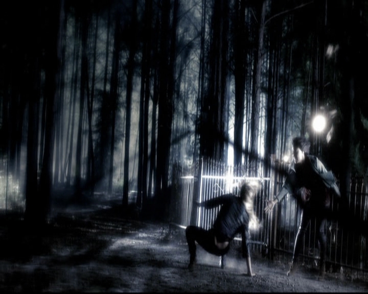 VampireDiariesWorld-dot-org_5x22Home1827.jpg