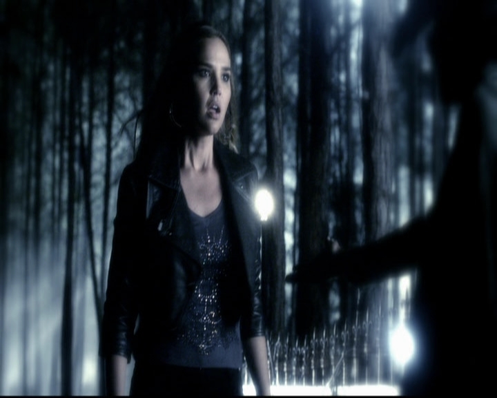 VampireDiariesWorld-dot-org_5x22Home1830.jpg