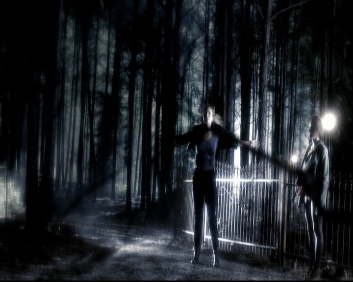 VampireDiariesWorld-dot-org_5x22Home1849.jpg