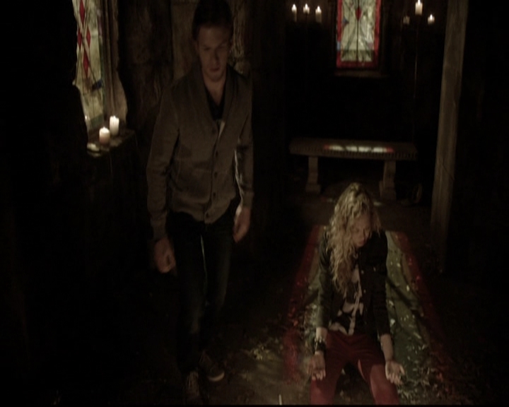 VampireDiariesWorld-dot-org_5x22Home1881.jpg