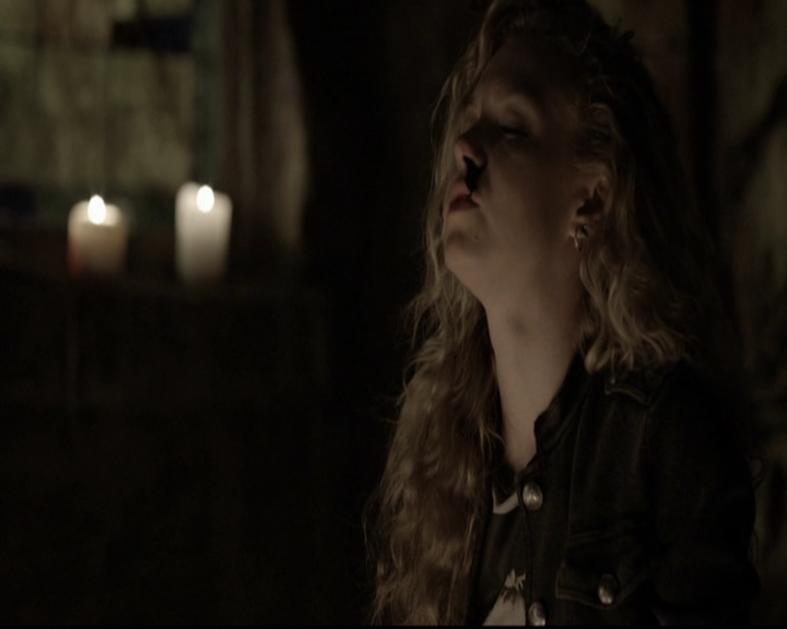 VampireDiariesWorld-dot-org_5x22Home1883.jpg