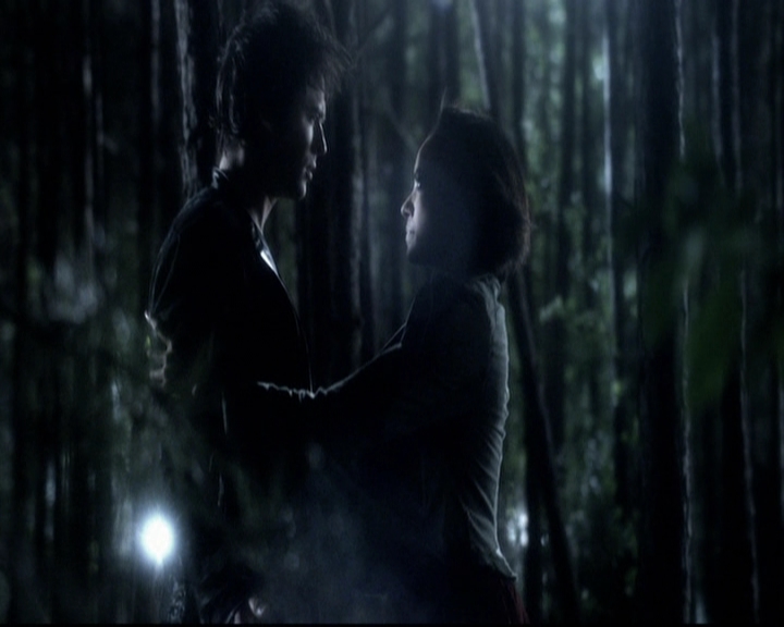 VampireDiariesWorld-dot-org_5x22Home1898.jpg