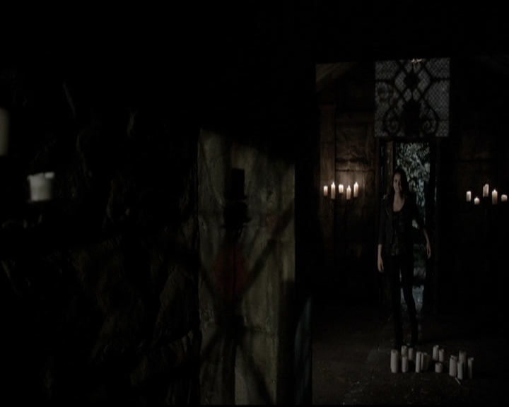 VampireDiariesWorld-dot-org_5x22Home1920.jpg