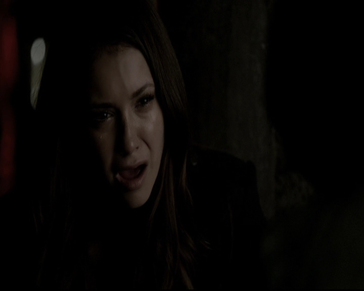 VampireDiariesWorld-dot-org_5x22Home1944.jpg