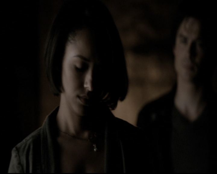 VampireDiariesWorld-dot-org_5x22Home1953.jpg