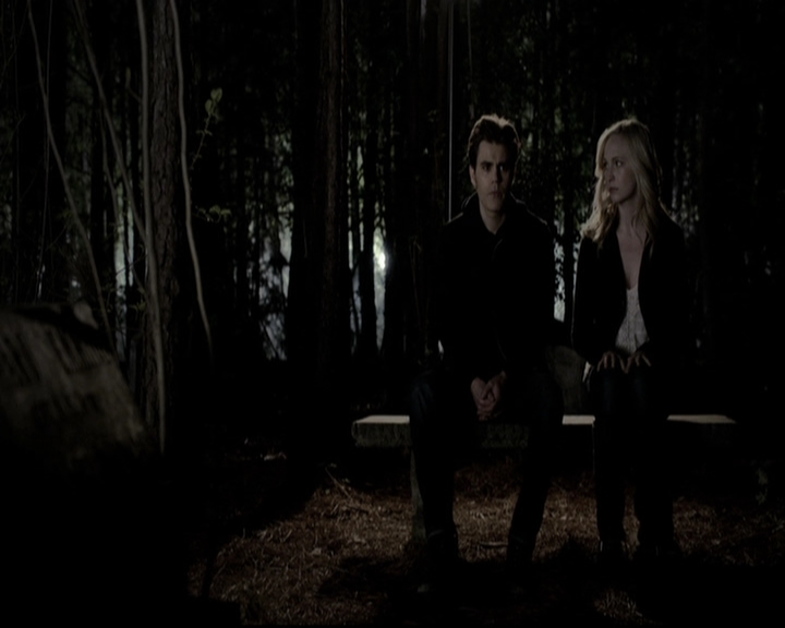 VampireDiariesWorld-dot-org_5x22Home1992.jpg