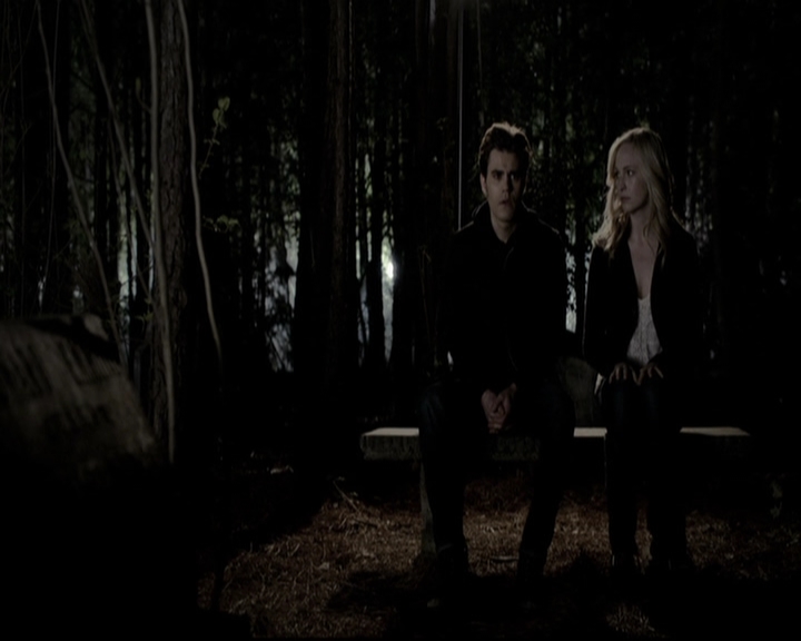 VampireDiariesWorld-dot-org_5x22Home1993.jpg