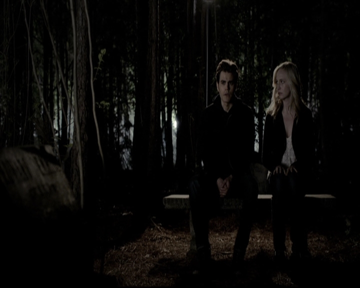 VampireDiariesWorld-dot-org_5x22Home1995.jpg