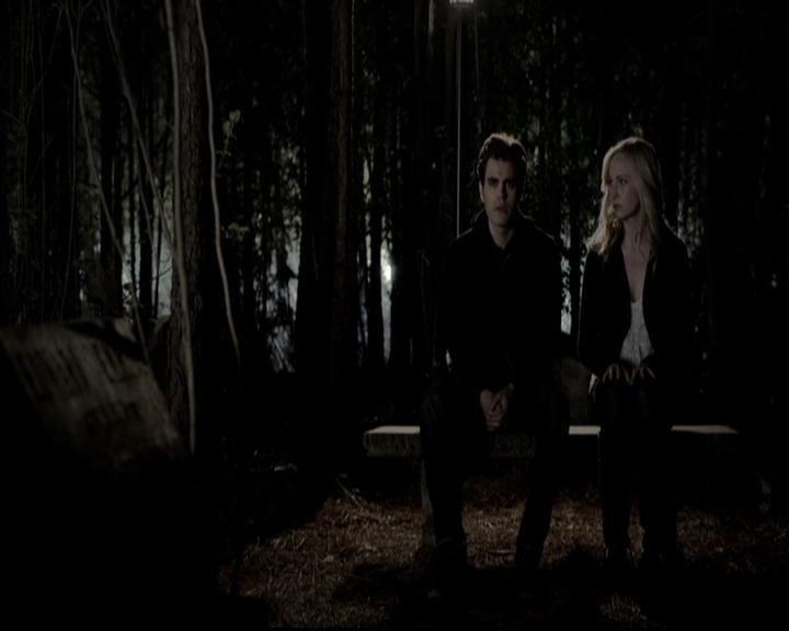 VampireDiariesWorld-dot-org_5x22Home1997.jpg