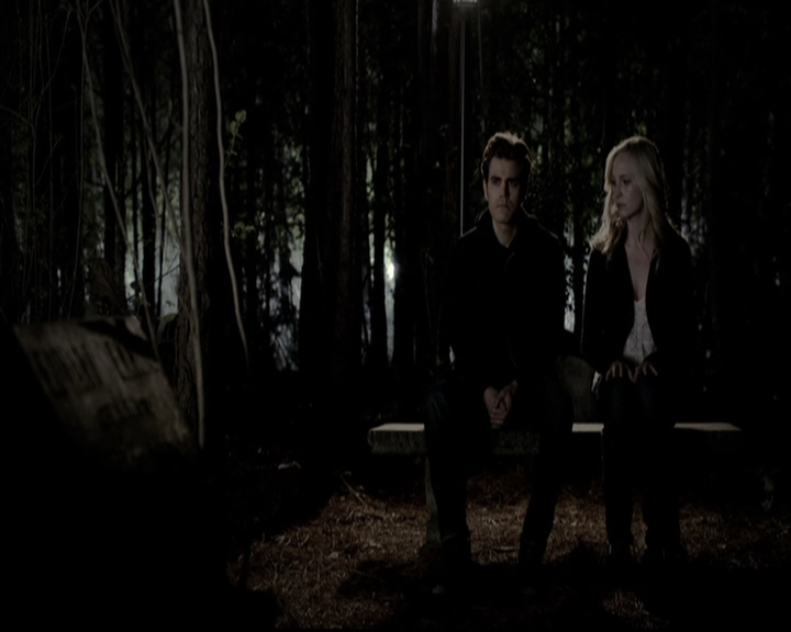 VampireDiariesWorld-dot-org_5x22Home1999.jpg