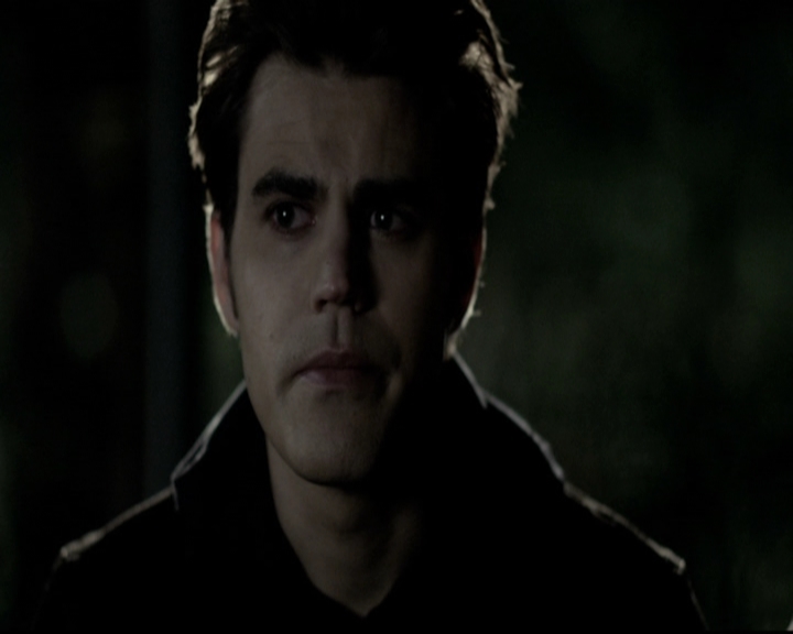 VampireDiariesWorld-dot-org_5x22Home2004.jpg