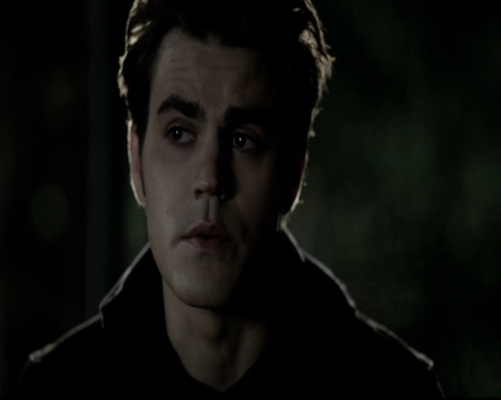 VampireDiariesWorld-dot-org_5x22Home2005.jpg
