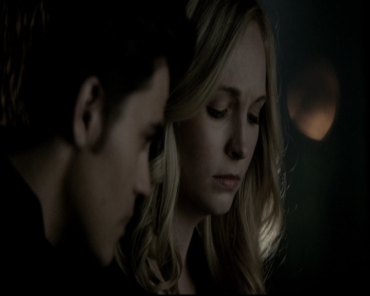 VampireDiariesWorld-dot-org_5x22Home2021.jpg