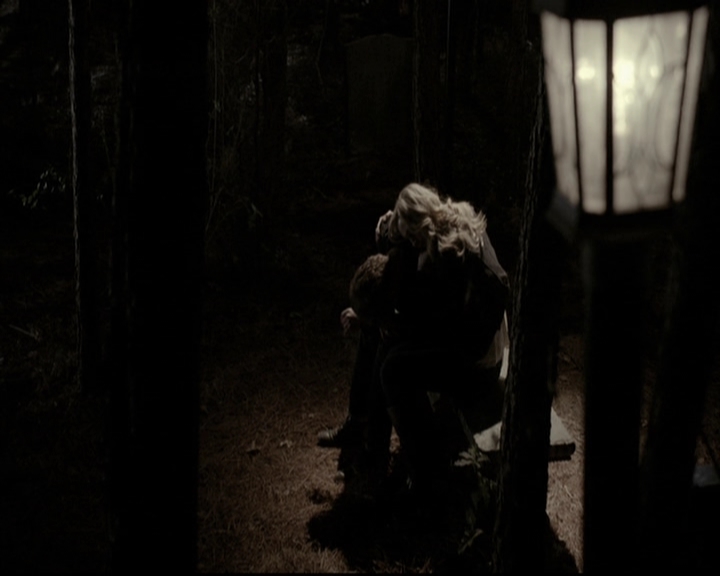 VampireDiariesWorld-dot-org_5x22Home2034.jpg