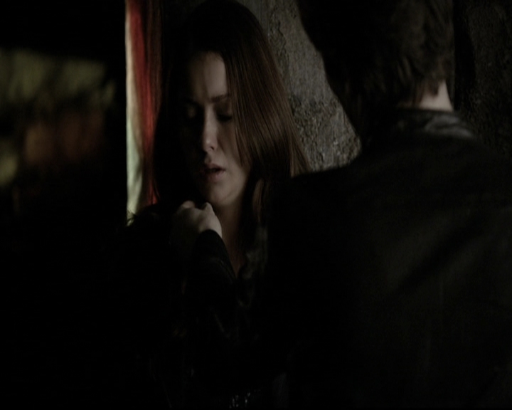 VampireDiariesWorld-dot-org_5x22Home2051.jpg