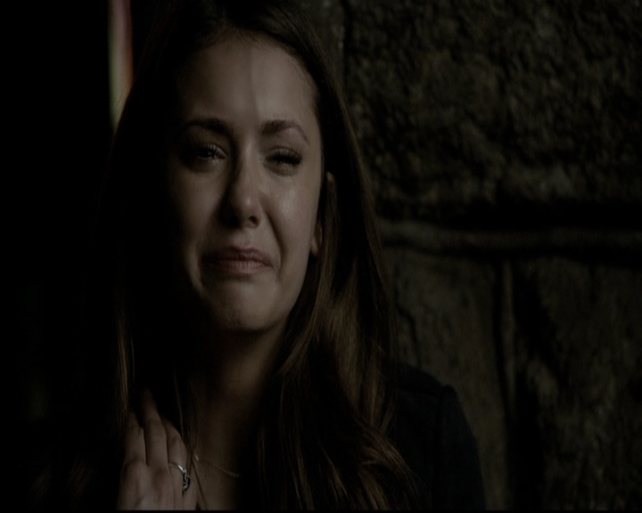 VampireDiariesWorld-dot-org_5x22Home2125.jpg