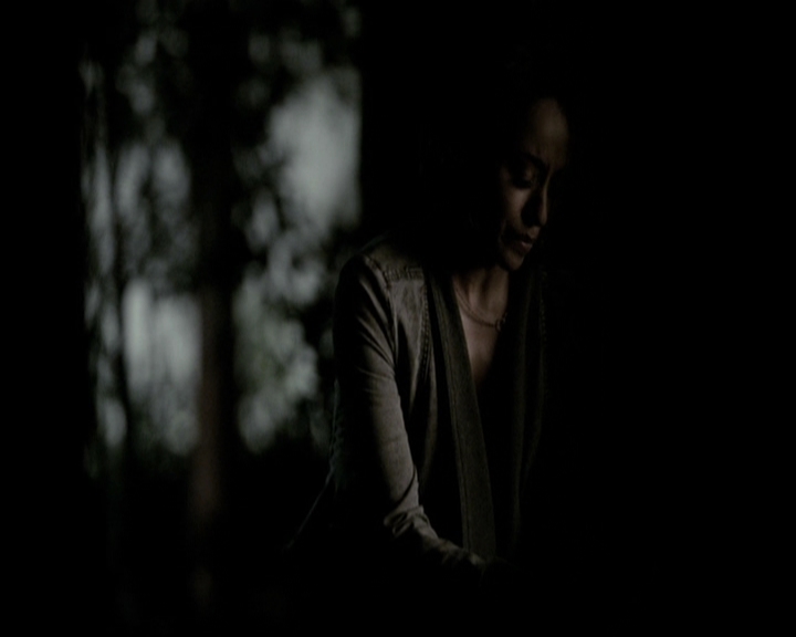 VampireDiariesWorld-dot-org_5x22Home2198.jpg