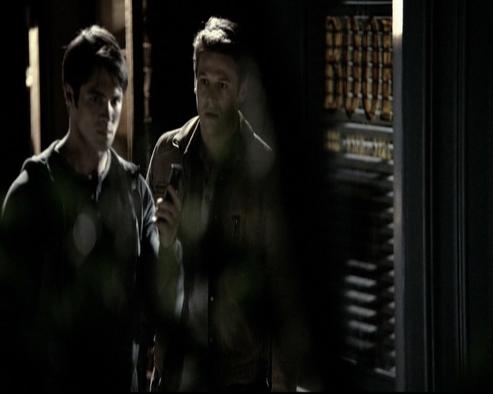 VampireDiariesWorld-dot-org_5x22Home2203.jpg