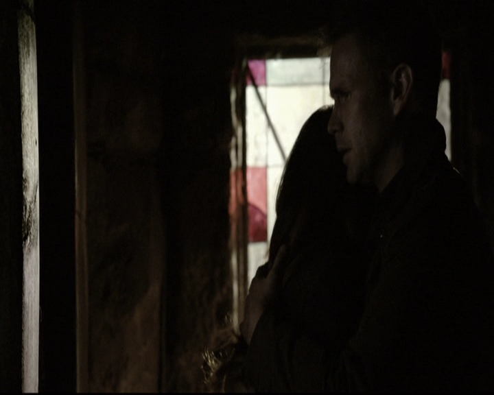 VampireDiariesWorld-dot-org_5x22Home2235.jpg