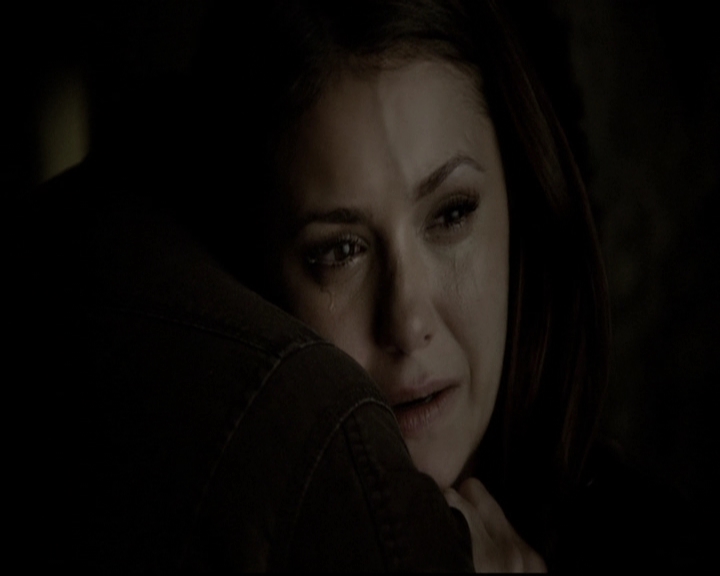 VampireDiariesWorld-dot-org_5x22Home2240.jpg