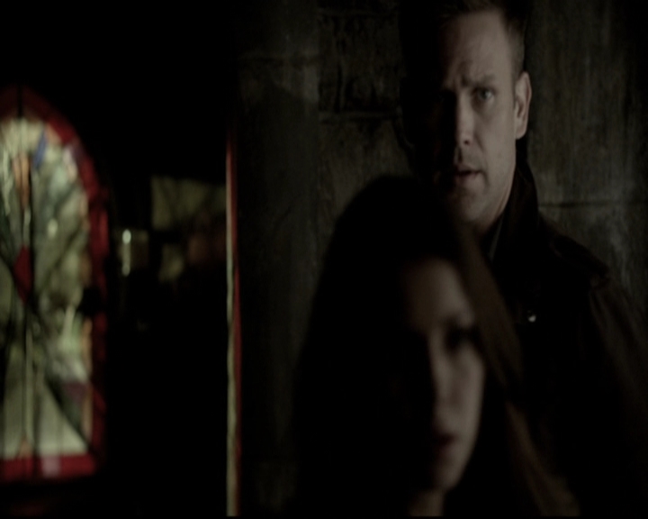 VampireDiariesWorld-dot-org_5x22Home2247.jpg