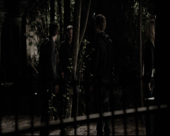 VampireDiariesWorld-dot-org_5x22Home2258.jpg