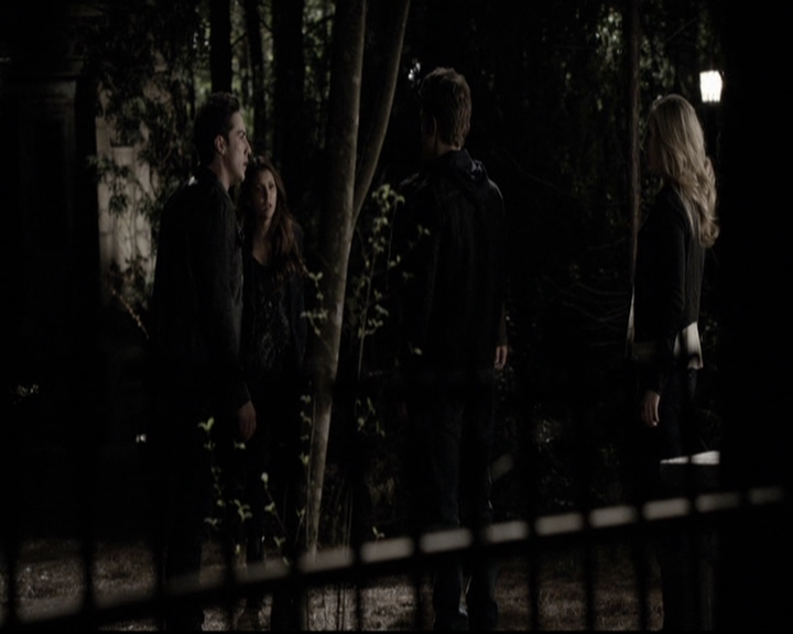 VampireDiariesWorld-dot-org_5x22Home2259.jpg